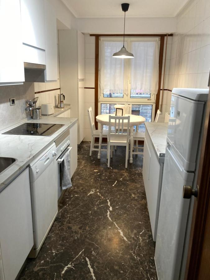 Angeles Sorazu - Ongi Etorri Apartment Zumaia Bagian luar foto